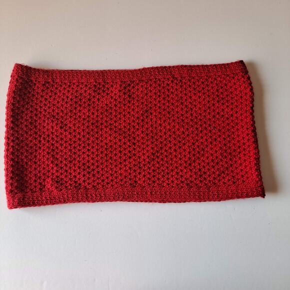 Red Chunky Knit Made in Italy Infinity Scarf 14" X 26" - Picture 5 of 7